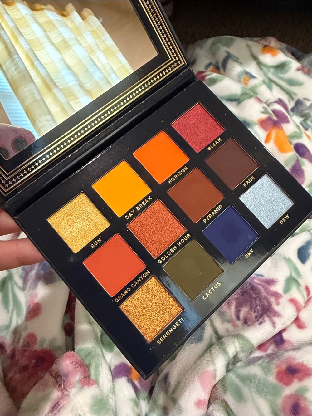 Ace Beaute Vintage Dawn Palette